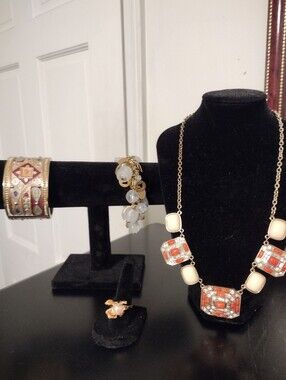 Necklace Bracelets &Ring